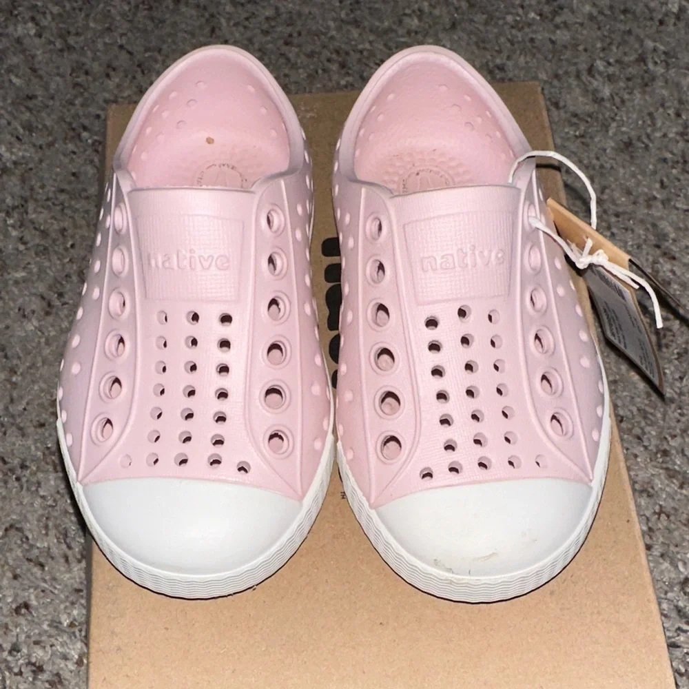 Native Kids Slip-On Water Shoes in Pale Pink with White Toe